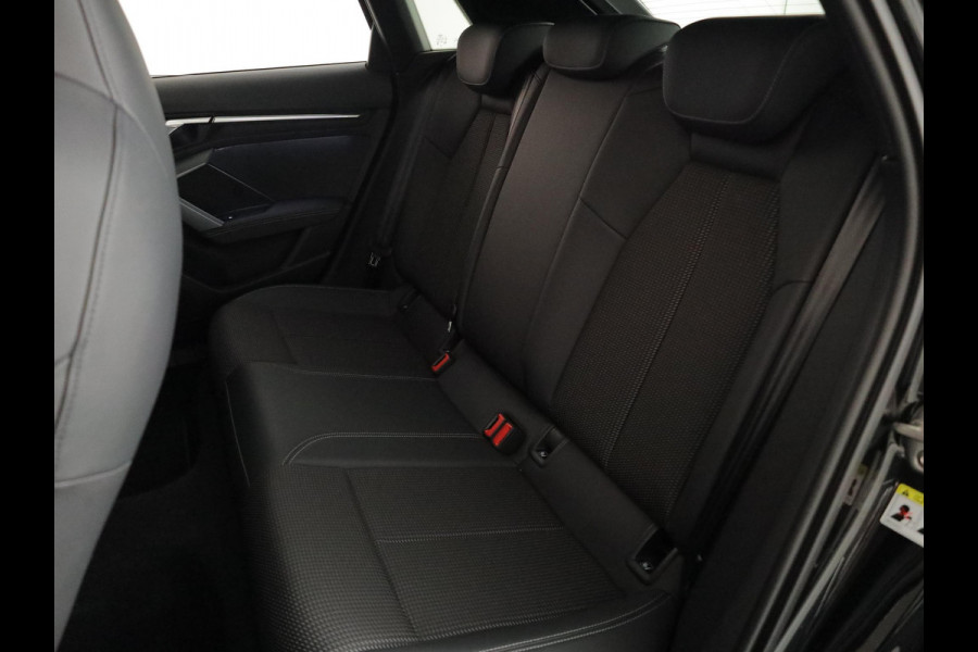 Audi A3 Sportback 40 TFSI e S edition 204 pk S-tronic | Verlengde garantie | Navigatie | Parkeersensoren (Park assist) | Achteruitrijcamera | Adaptieve cruise control | Stoelverwarming | S-Line |