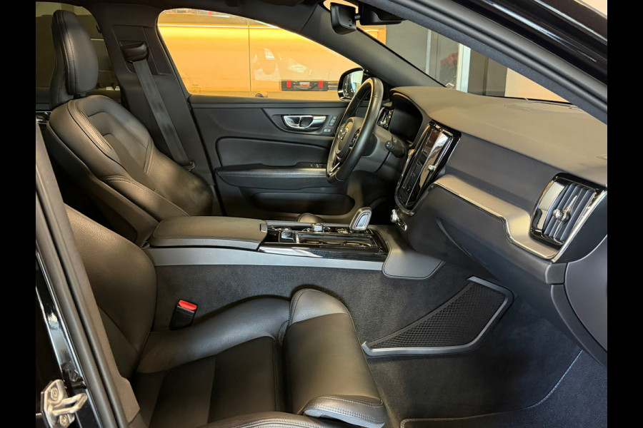 Volvo V60 2.0 T8 Twin Engine AWD R-Design 391 PK BLACK edition 2020