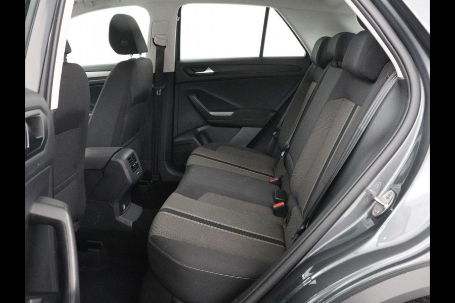 Volkswagen T-Roc 1.5 TSI Style | Trekhaak | Carplay | Adaptive cruise | Navigatie | Climate control | Parkeerhulp | Bluetooth