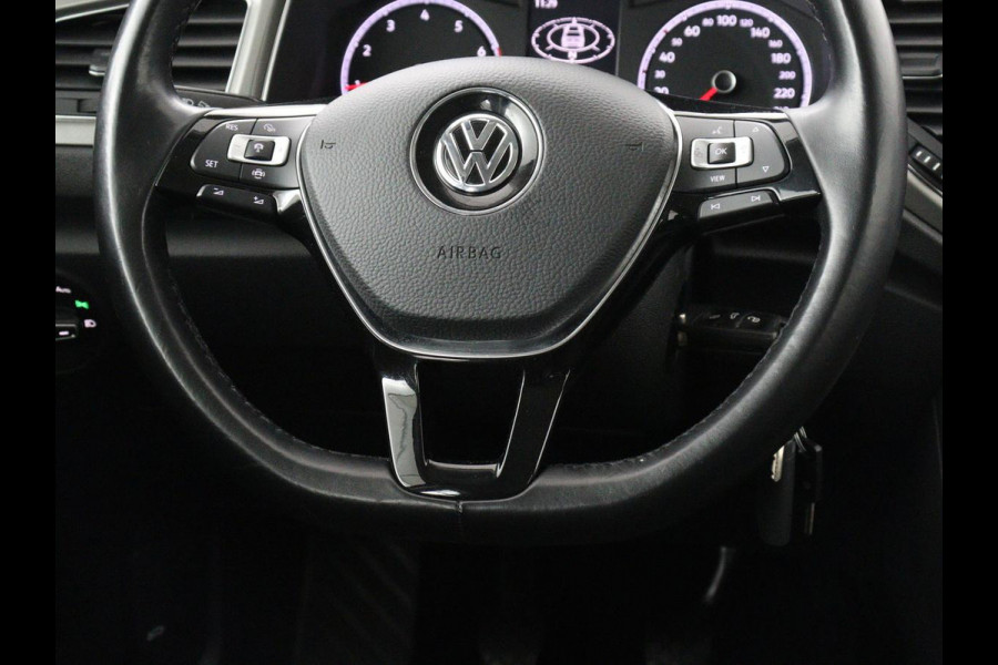 Volkswagen T-Roc 1.5 TSI Style | Trekhaak | Carplay | Adaptive cruise | Navigatie | Climate control | Parkeerhulp | Bluetooth