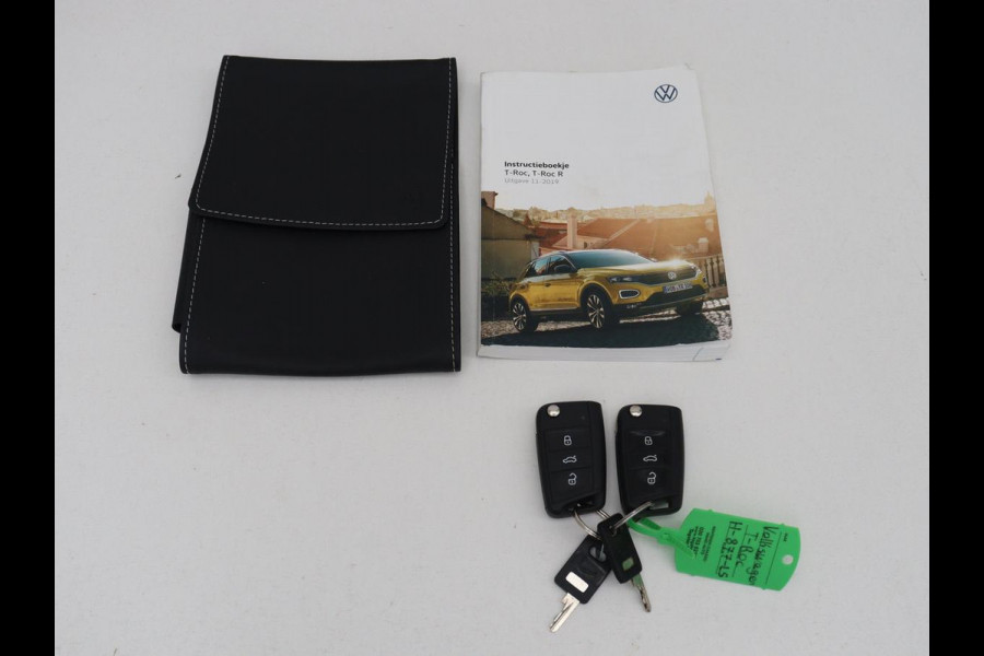 Volkswagen T-Roc 1.5 TSI Style | Trekhaak | Carplay | Adaptive cruise | Navigatie | Climate control | Parkeerhulp | Bluetooth