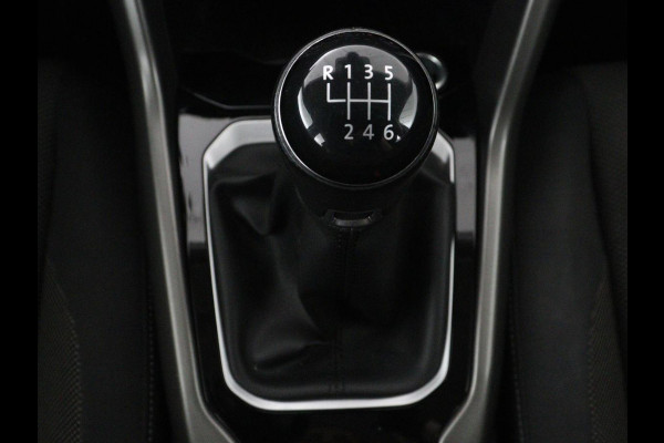 Volkswagen T-Roc 1.5 TSI Style | Trekhaak | Carplay | Adaptive cruise | Navigatie | Climate control | Parkeerhulp | Bluetooth