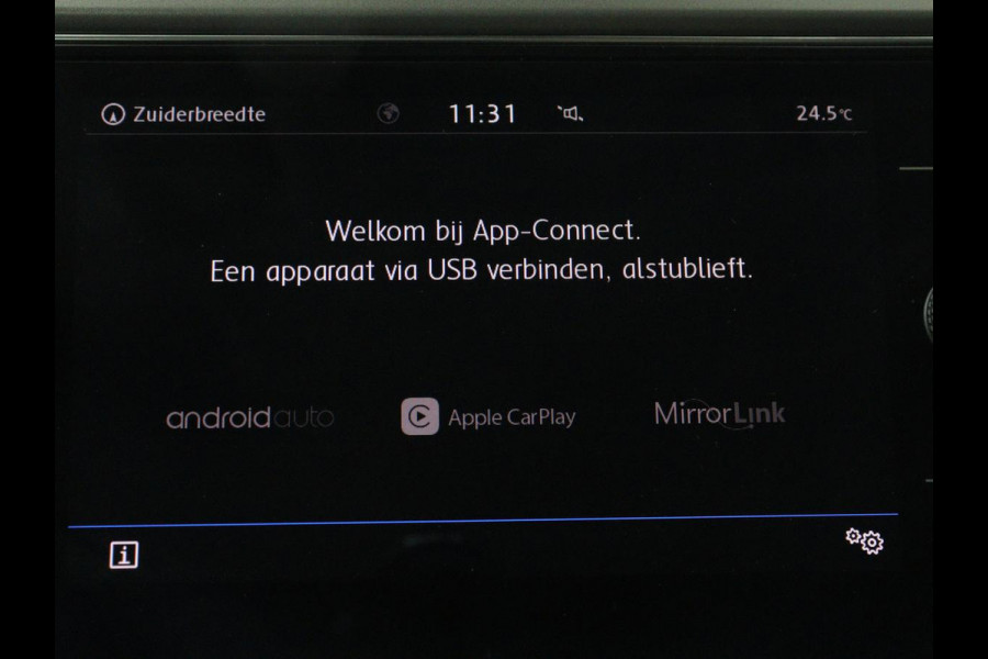 Volkswagen T-Roc 1.5 TSI Style | Trekhaak | Carplay | Adaptive cruise | Navigatie | Climate control | Parkeerhulp | Bluetooth