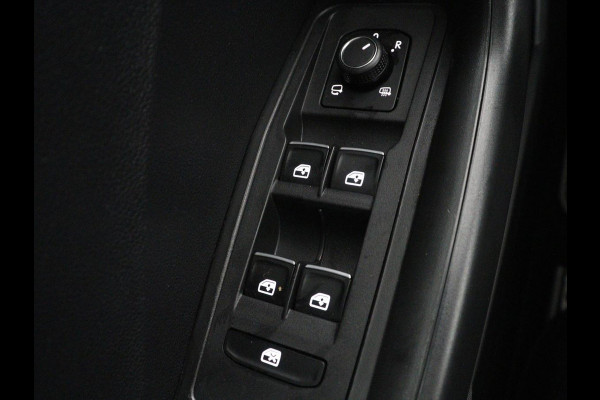 Volkswagen T-Roc 1.5 TSI Style | Trekhaak | Carplay | Adaptive cruise | Navigatie | Climate control | Parkeerhulp | Bluetooth