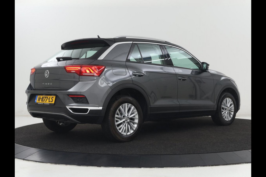 Volkswagen T-Roc 1.5 TSI Style | Trekhaak | Carplay | Adaptive cruise | Navigatie | Climate control | Parkeerhulp | Bluetooth
