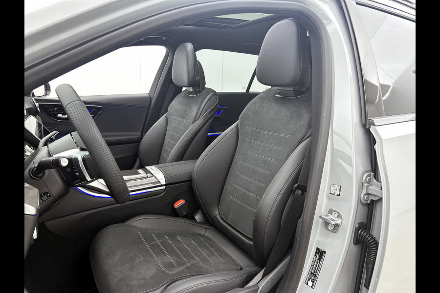 Mercedes-Benz C-Klasse Estate 300 e Business Solution AMG | Comfortpakket Plus | Parkeerpakket met 360°-camera | Nightpakket | Middenconsole metaalstructuur | Trekhaak | Panoramaschuifdak | 19" multispaaks lichtmetalen AMG-velgen | GUARD 360° Plus |