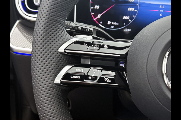 Mercedes-Benz C-Klasse Estate 300 e Business Solution AMG | Comfortpakket Plus | Parkeerpakket met 360°-camera | Nightpakket | Middenconsole metaalstructuur | Trekhaak | Panoramaschuifdak | 19" multispaaks lichtmetalen AMG-velgen | GUARD 360° Plus |