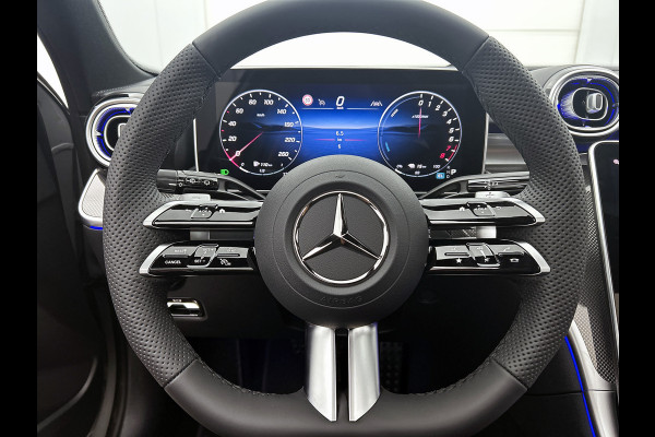 Mercedes-Benz C-Klasse Estate 300 e Business Solution AMG | Comfortpakket Plus | Parkeerpakket met 360°-camera | Nightpakket | Middenconsole metaalstructuur | Trekhaak | Panoramaschuifdak | 19" multispaaks lichtmetalen AMG-velgen | GUARD 360° Plus |