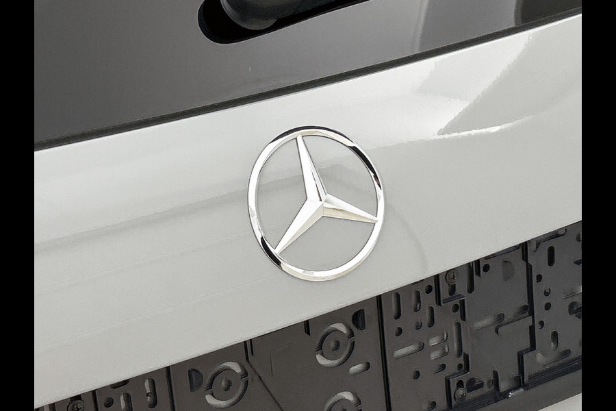Mercedes-Benz C-Klasse Estate 300 e Business Solution AMG | Comfortpakket Plus | Parkeerpakket met 360°-camera | Nightpakket | Middenconsole metaalstructuur | Trekhaak | Panoramaschuifdak | 19" multispaaks lichtmetalen AMG-velgen | GUARD 360° Plus |