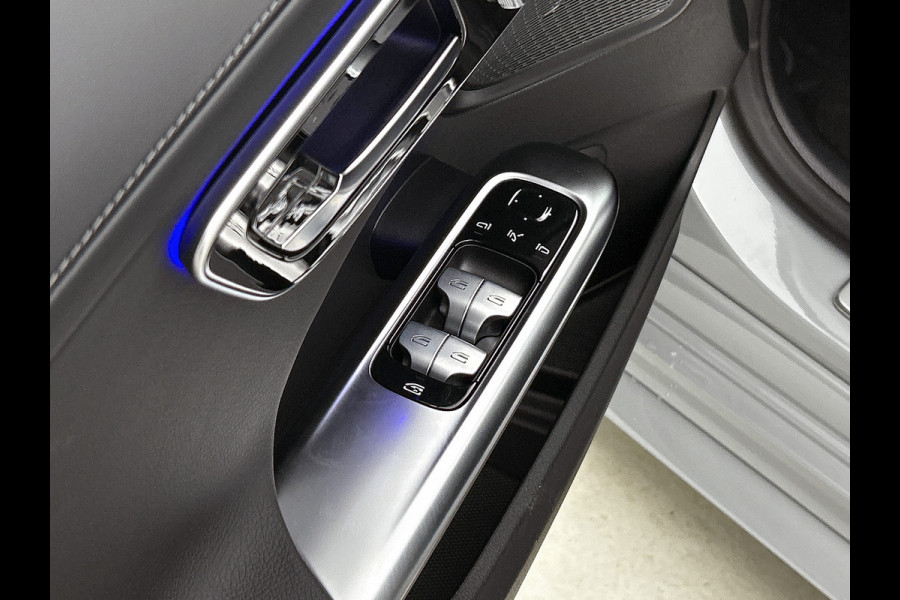 Mercedes-Benz C-Klasse Estate 300 e Business Solution AMG | Comfortpakket Plus | Parkeerpakket met 360°-camera | Nightpakket | Middenconsole metaalstructuur | Trekhaak | Panoramaschuifdak | 19" multispaaks lichtmetalen AMG-velgen | GUARD 360° Plus |