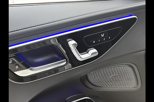 Mercedes-Benz C-Klasse Estate 300 e Business Solution AMG | Comfortpakket Plus | Parkeerpakket met 360°-camera | Nightpakket | Middenconsole metaalstructuur | Trekhaak | Panoramaschuifdak | 19" multispaaks lichtmetalen AMG-velgen | GUARD 360° Plus |