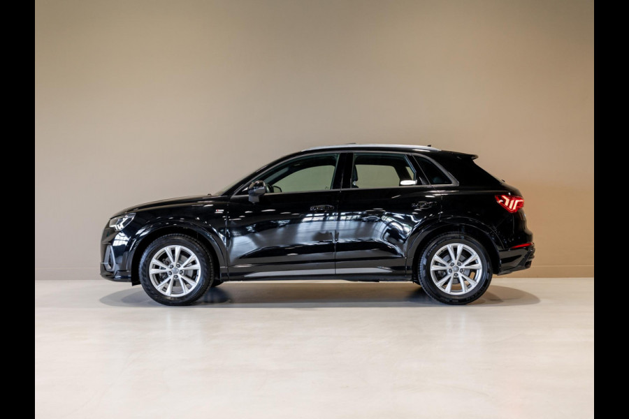 Audi Q3 35 TFSI 2x S-Line edition / 150pk / Panorama dak / Dodehoek herkenning /