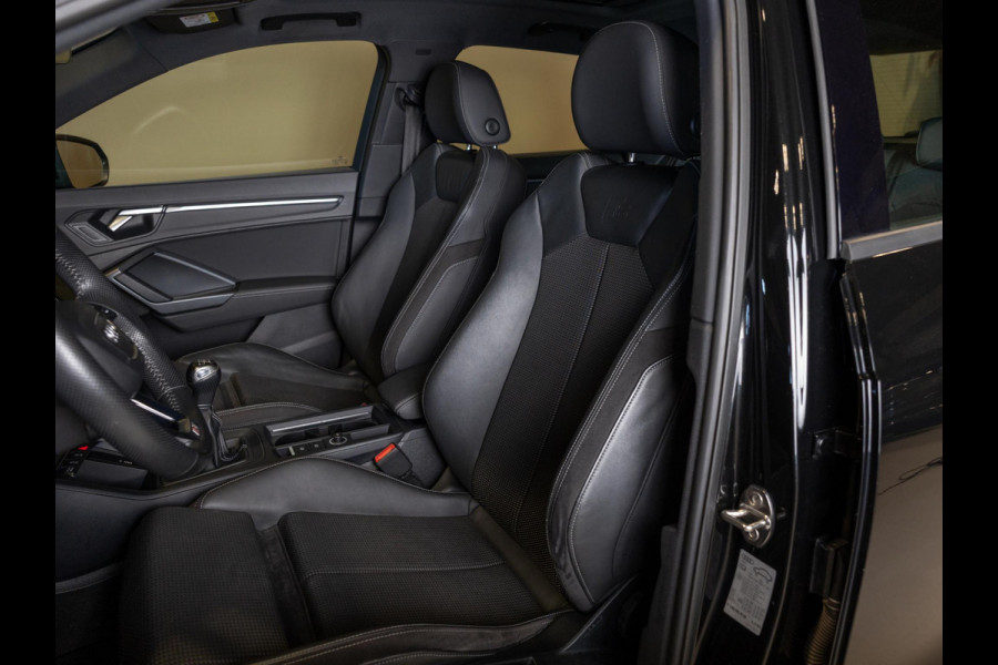 Audi Q3 35 TFSI 2x S-Line edition / 150pk / Panorama dak / Dodehoek herkenning /