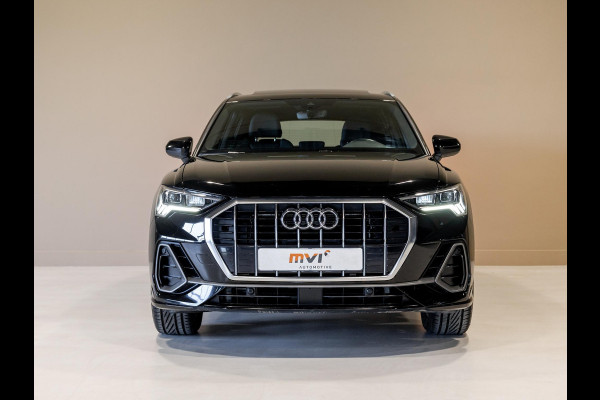 Audi Q3 35 TFSI 2x S-Line edition / 150pk / Panorama dak / Dodehoek herkenning /