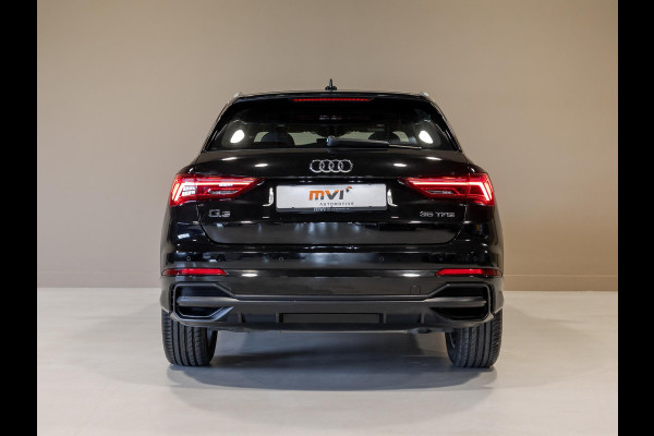 Audi Q3 35 TFSI 2x S-Line edition / 150pk / Panorama dak / Dodehoek herkenning /