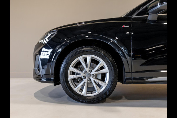 Audi Q3 35 TFSI 2x S-Line edition / 150pk / Panorama dak / Dodehoek herkenning /