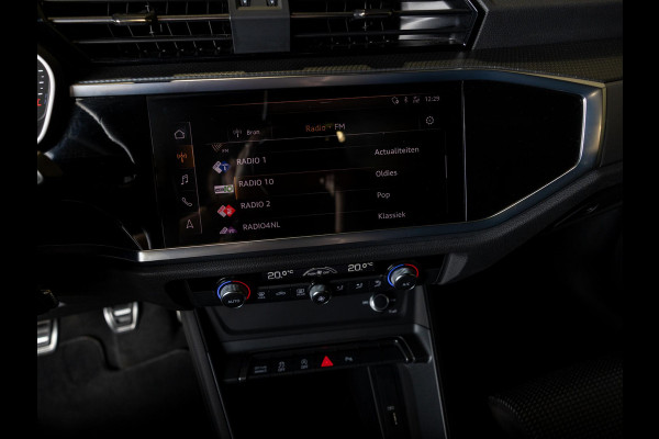 Audi Q3 35 TFSI 2x S-Line edition / 150pk / Panorama dak / Dodehoek herkenning /