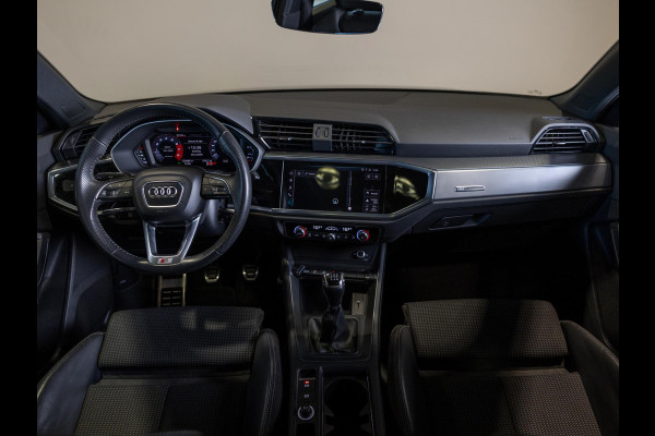 Audi Q3 35 TFSI 2x S-Line edition / 150pk / Panorama dak / Dodehoek herkenning /