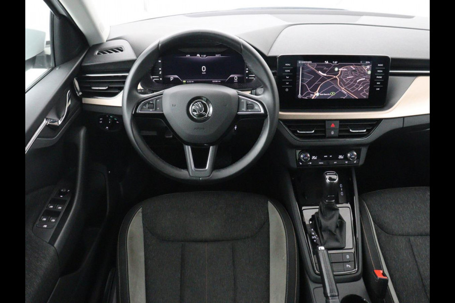 Škoda SCALA 1.0 TSI Business Edition | Stoelverwarming | Trekhaak | Camera | Virtual Cockpit | Carplay | Navigatie | Keyless | Climate control | Full LED | Cruise control | Bluetooth