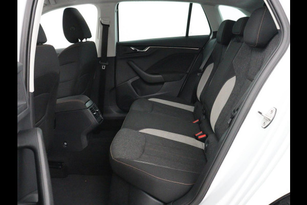 Škoda SCALA 1.0 TSI Business Edition | Stoelverwarming | Trekhaak | Camera | Virtual Cockpit | Carplay | Navigatie | Keyless | Climate control | Full LED | Cruise control | Bluetooth