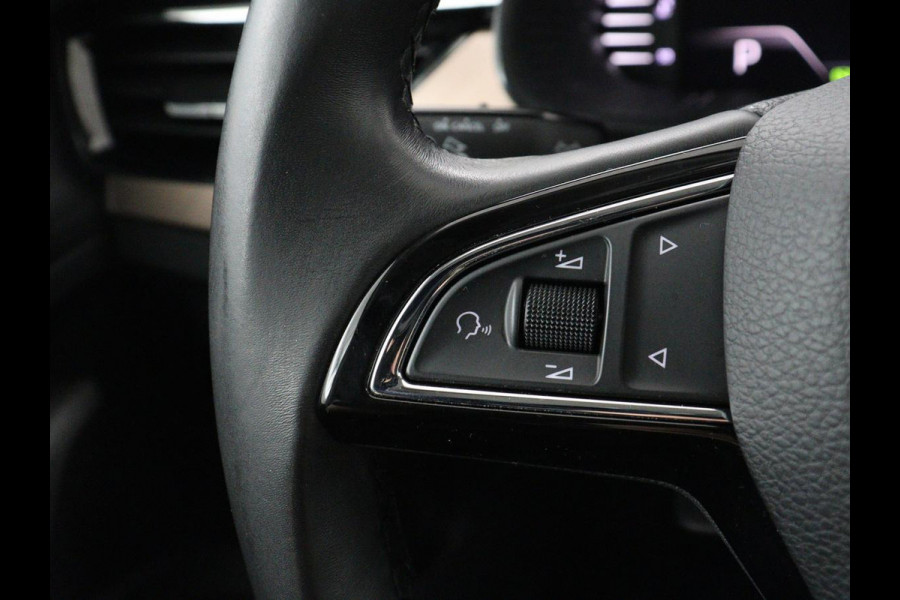 Škoda SCALA 1.0 TSI Business Edition | Stoelverwarming | Trekhaak | Camera | Virtual Cockpit | Carplay | Navigatie | Keyless | Climate control | Full LED | Cruise control | Bluetooth