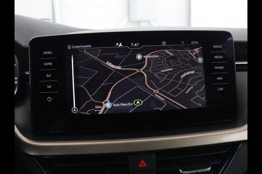 Škoda SCALA 1.0 TSI Business Edition | Stoelverwarming | Trekhaak | Camera | Virtual Cockpit | Carplay | Navigatie | Keyless | Climate control | Full LED | Cruise control | Bluetooth