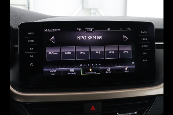 Škoda SCALA 1.0 TSI Business Edition | Stoelverwarming | Trekhaak | Camera | Virtual Cockpit | Carplay | Navigatie | Keyless | Climate control | Full LED | Cruise control | Bluetooth