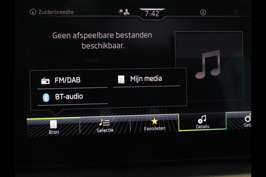 Škoda SCALA 1.0 TSI Business Edition | Stoelverwarming | Trekhaak | Camera | Virtual Cockpit | Carplay | Navigatie | Keyless | Climate control | Full LED | Cruise control | Bluetooth