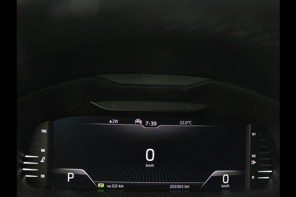 Škoda SCALA 1.0 TSI Business Edition | Stoelverwarming | Trekhaak | Camera | Virtual Cockpit | Carplay | Navigatie | Keyless | Climate control | Full LED | Cruise control | Bluetooth
