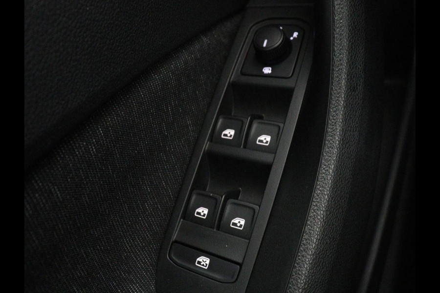 Škoda SCALA 1.0 TSI Business Edition | Stoelverwarming | Trekhaak | Camera | Virtual Cockpit | Carplay | Navigatie | Keyless | Climate control | Full LED | Cruise control | Bluetooth