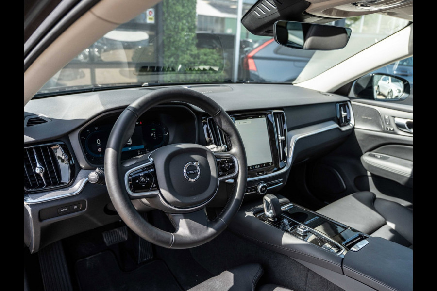 Volvo V60 2.0 T6 PHEV 350PK AWD Plus Dark |100% | Pano | Surround View | H/K Sound