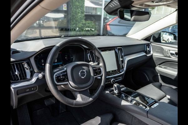 Volvo V60 2.0 T6 PHEV 350PK AWD Plus Dark |100% | Pano | Surround View | H/K Sound