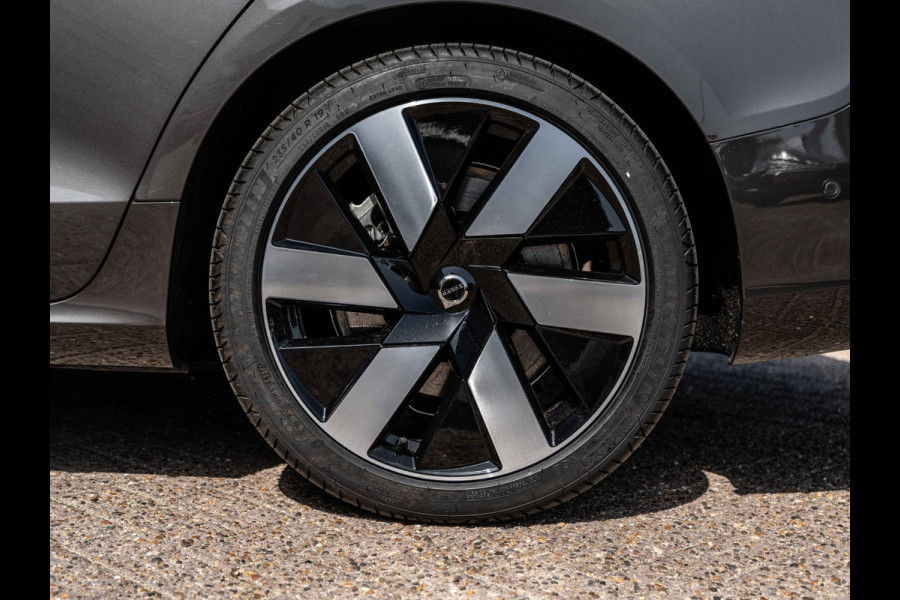 Volvo V60 2.0 T6 PHEV 350PK AWD Plus Dark |100% | Pano | Surround View | H/K Sound