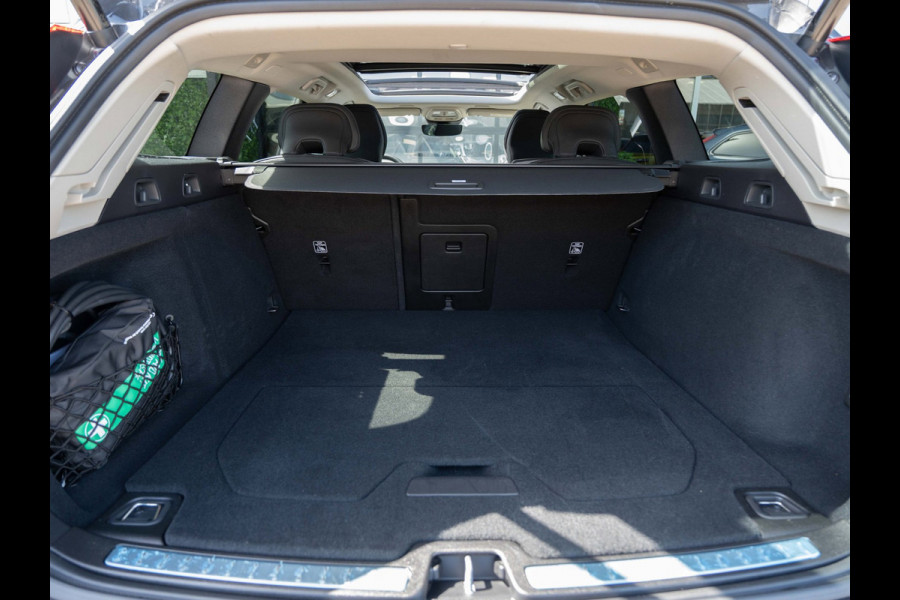 Volvo V60 2.0 T6 PHEV 350PK AWD Plus Dark |100% | Pano | Surround View | H/K Sound