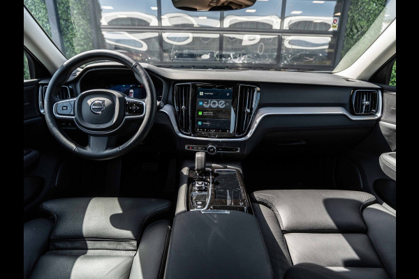 Volvo V60 2.0 T6 PHEV 350PK AWD Plus Dark |100% | Pano | Surround View | H/K Sound