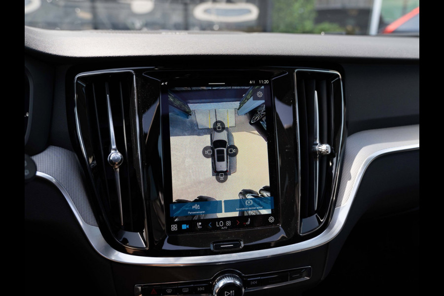 Volvo V60 2.0 T6 PHEV 350PK AWD Plus Dark |100% | Pano | Surround View | H/K Sound