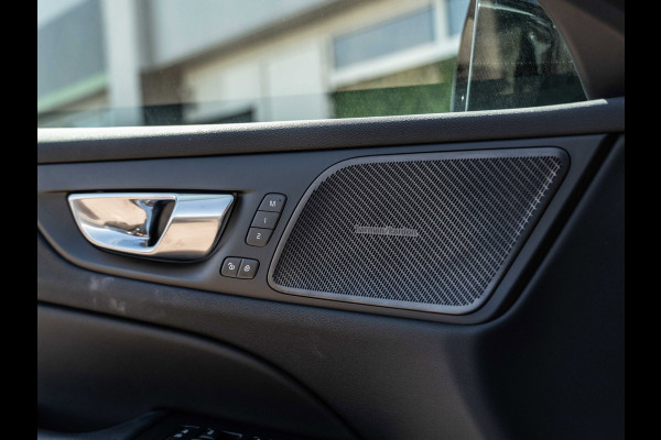 Volvo V60 2.0 T6 PHEV 350PK AWD Plus Dark |100% | Pano | Surround View | H/K Sound