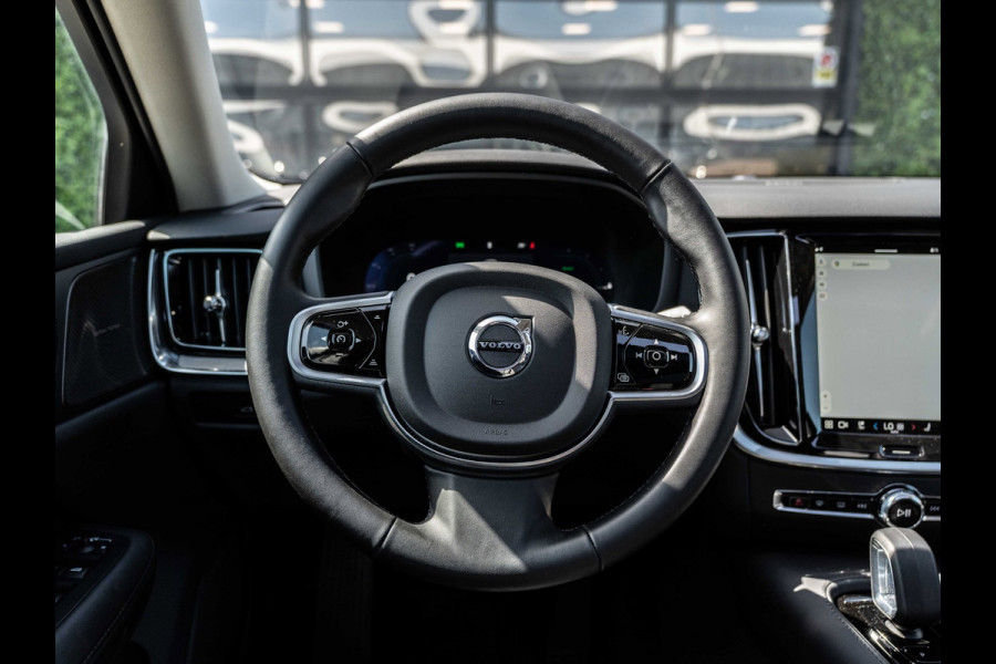 Volvo V60 2.0 T6 PHEV 350PK AWD Plus Dark |100% | Pano | Surround View | H/K Sound
