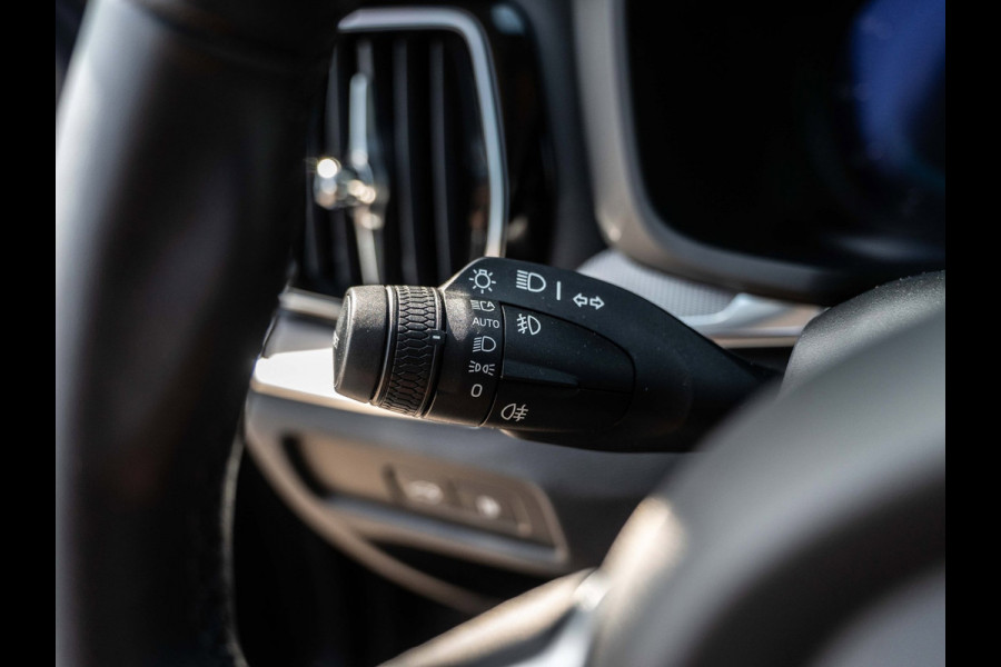 Volvo V60 2.0 T6 PHEV 350PK AWD Plus Dark |100% | Pano | Surround View | H/K Sound