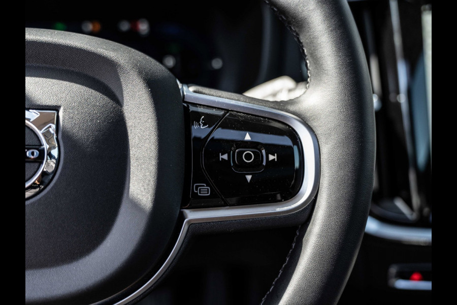 Volvo V60 2.0 T6 PHEV 350PK AWD Plus Dark |100% | Pano | Surround View | H/K Sound