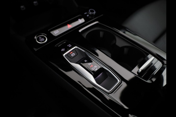Audi A6 Avant e-tron S edition 83 kWh 286 pk | Trekhaak, elektr. wegklapbaar | Sportstoel leder zwart | Optiekpakket zwart-glanzend | Privacy glas |
