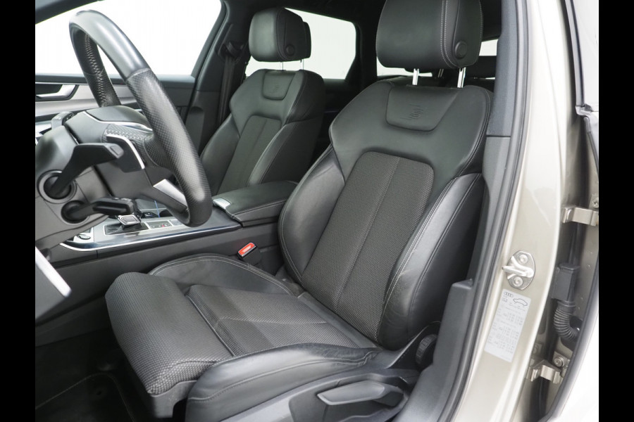 Audi A6 Avant 55 TFSI e quattro Competition Full Black | Keyless | Trekhaak | Adaptive Cruise | Stoelverwarming | Zwarte Hemel | Carplay
