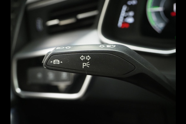 Audi A6 Avant 55 TFSI e quattro Competition Full Black | Keyless | Trekhaak | Adaptive Cruise | Stoelverwarming | Zwarte Hemel | Carplay