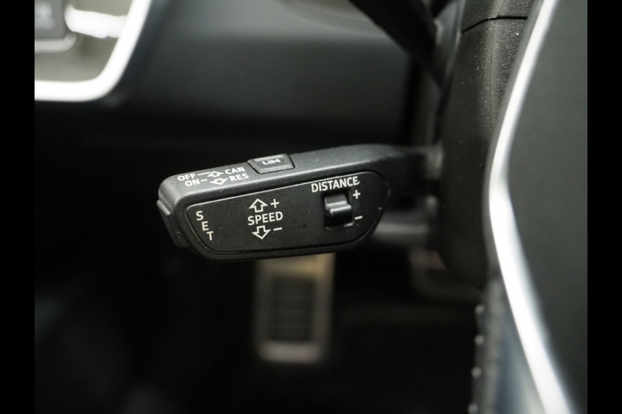 Audi A6 Avant 55 TFSI e quattro Competition Full Black | Keyless | Trekhaak | Adaptive Cruise | Stoelverwarming | Zwarte Hemel | Carplay