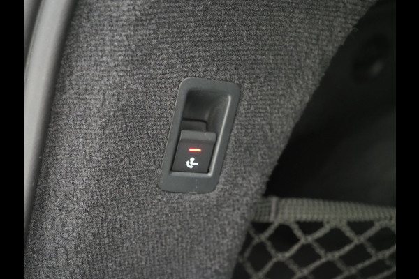 Audi A6 Avant 55 TFSI e quattro Competition Full Black | Keyless | Trekhaak | Adaptive Cruise | Stoelverwarming | Zwarte Hemel | Carplay