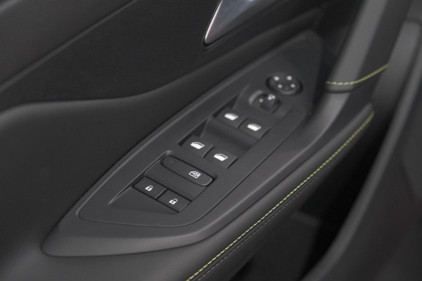 Peugeot 408 1.2 Hybrid 145 e-DCS6 GT | Alcantara Pack | 360 Camera | Navigatie | Stoelverwarming