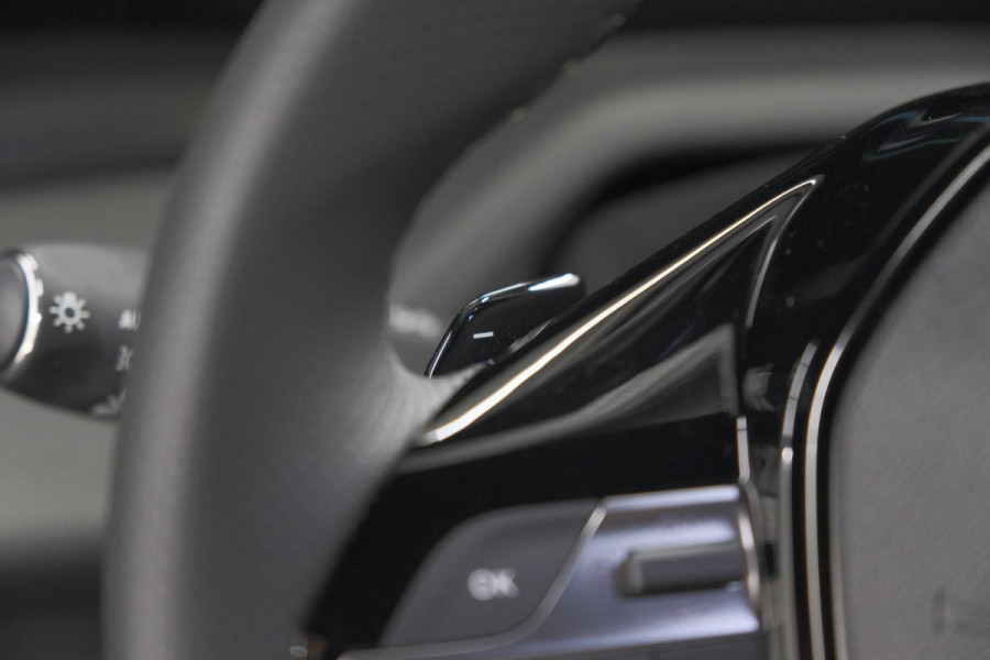 Peugeot 408 1.2 Hybrid 145 e-DCS6 GT | Alcantara Pack | 360 Camera | Navigatie | Stoelverwarming