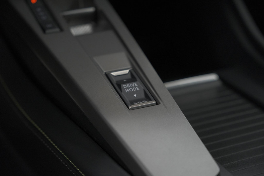 Peugeot 408 1.2 Hybrid 145 e-DCS6 GT | Alcantara Pack | 360 Camera | Navigatie | Stoelverwarming