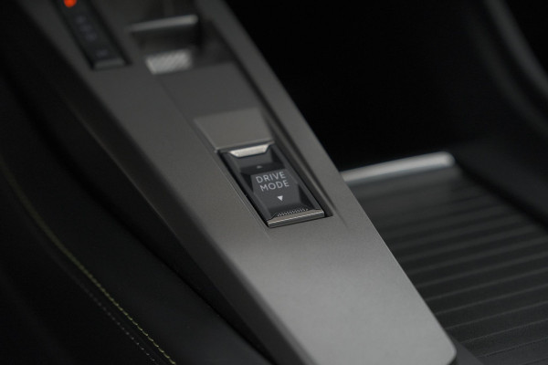 Peugeot 408 1.2 Hybrid 145 e-DCS6 GT | Alcantara Pack | 360 Camera | Navigatie | Stoelverwarming
