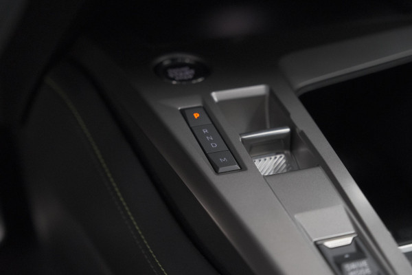 Peugeot 408 1.2 Hybrid 145 e-DCS6 GT | Alcantara Pack | 360 Camera | Navigatie | Stoelverwarming